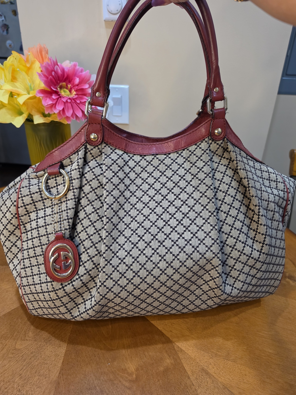Gucci Sukey Diamante XL Shoulder Bag - Picture 11 of 16